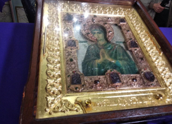 В луганский храм привезли икону «Умягчение злых сердец»