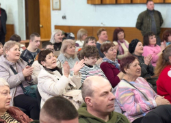 В Луганске прошел праздничных концерт для подопечных организации инвалидов «Путь добра»