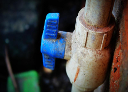 Пол-ЛНР без воды: "Лугансквода" объявила масштабные ремонтные работы