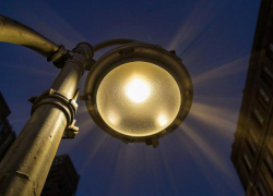 Уличное освещение в Луганске не будет работать четыре часа