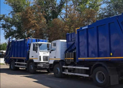 В ЛНР прибыли четыре мусоровоза для сбора твёрдых коммунальных отходов 