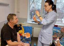 Тюменские врачи осмотрели более 300 жителей Краснодона ЛНР
