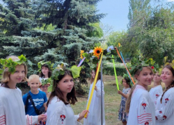 «Купальские гулянья» провели для детей в Родаково ЛНР