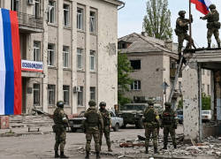 Новости СВО: «Самоподрыв» ракет в Одессе, трагедия в Лавре и флаги России в Константиновке