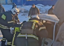 Автомобилист оказался зажат в покореженной легковушке в районе Роскошного в ЛНР