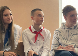 По инициативе школьников в поселке с населением 2 000 человек в ЛНР открыли Центр детских инициатив «Молодежка»