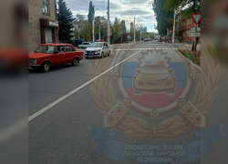 В Стаханове женщину с трехлетней дочкой сбили на «зебре»