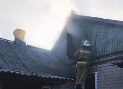 В Ровеньках ЛНР горел жилой дом