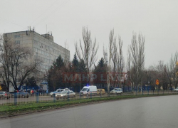 Неизвестные сообщили о заминировании 10-й поликлиники в Луганске