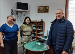 Жители Лотиково в Славяносербском районе ЛНР собрали помощь для раненых бойцов
