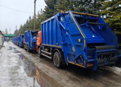 В ЛНР поступило 19 новых мусоровозов
