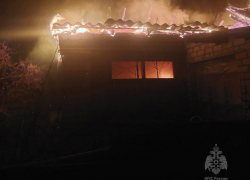В Лисичанске ЛНР произошло возгорание жилого дома