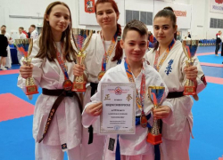 Юные каратисты привезли в ЛНР 5 медалей с московских соревнований