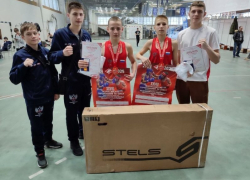 Первые два места на Всероссийских соревнованиях завоевали юные боксеры ЛНР