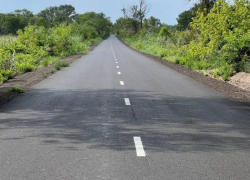 Более 20 километров автомобильных дорог в ЛНР получили новое покрытие