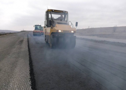 Дорога между Луганском и Донецком на финальной стадии ремонта