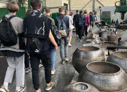 Школьники столицы ЛНР посетили с экскурсией Луганский завод трубопроводной арматуры 