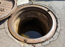 22-летний парень застрял в коллекторной яме Лисичанска