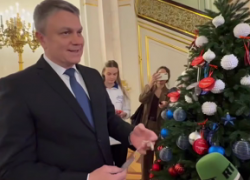 Глава ЛНР исполнит новогодние мечты юных луганчан