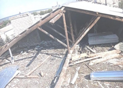 Дом на территории Сватовского района ЛНР пострадал от обстрела: реконструкцию начал Минстрой Саратовской области 