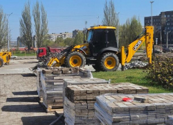 В Алчевске ЛНР началось благоустройство площади Советская