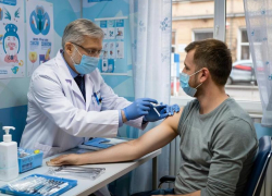 За две недели 60 тысяч жителей ЛНР привились от гриппа