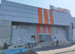 Разбитое здание бывшего супермаркета в районе луганского автовокзала сдадут в аренду