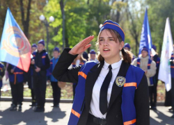 Торжественное посвящение ребят в ряды Юных Инспекторов Движения состоялось в Луганске 