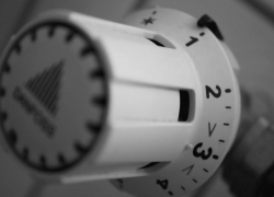 Удары по энергетике: жители ЛНР остались без тепла после атаки дронов