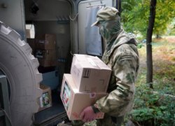 «Народный фронт» передал в Свердловск гуманитарную помощь военнослужащим ЛНР