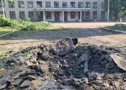 Ничего святого: в День защиты детей ВСУ обстреляли жилой район Стаханова в ЛНР