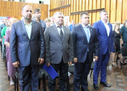 Зампред Правительства ЛНР наградил выдающихся машиностроителей Республики