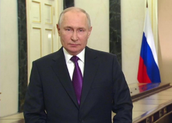 От лица всех жителей ЛНР Леонид Пасечник поздравил с Днём рождения Владимира Путина 