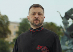 Украинский фейк: жители ЛНР хотят жить под сине-желтым флагом