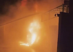 После ночной атаки по Старобельску загорелась АЗС, двое ранены, поражен объект энергоснабжения