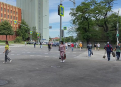 Светофоры с кнопками для пешеходов появились на дорогах Луганска 