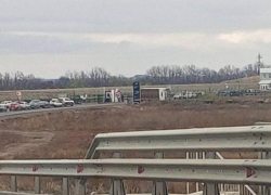 В ЛНР сообщают об очередях на пунктах пропуска