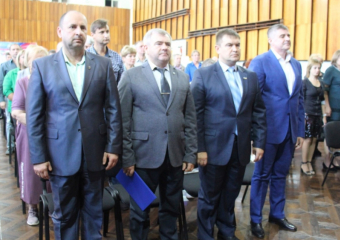 Зампред Правительства ЛНР наградил выдающихся машиностроителей Республики