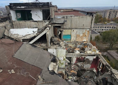 Эксперты обследуют конструктивы дома, пострадавшего от взрыва в Алчевске ЛНР