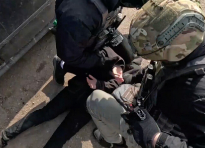 ФСБ поймала в Луганске шпиона, сливавшего данные о войсках РФ