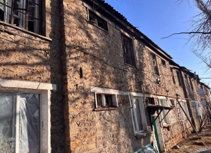 ВСУ ударили по жилому дому в Перевальске ЛНР