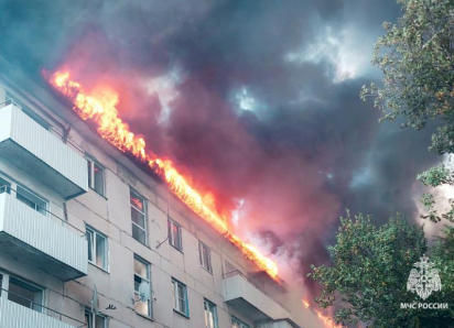 В Северодонецке ЛНР из-за БПЛА сгорела крыша многоэтажки