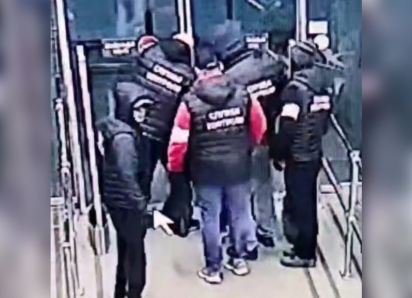 Утренняя суета возле гипермаркета «Манго» в Луганске превратилась в рейдерский захват