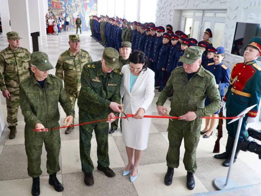 В Луганске отрыли академию и кадетский корпус СК 