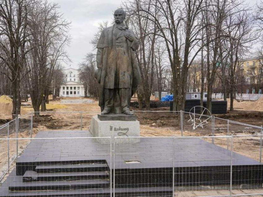 Сквер Героев Великой Отечественной войны города Луганска планируют восстановить уже к лету 