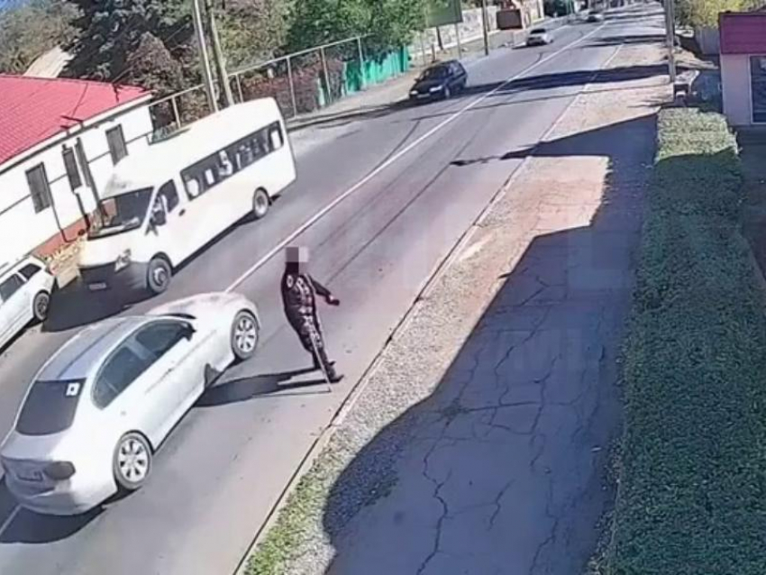 Момент жуткой гибели пенсионерки в Красном Луче ЛНР попал на видео
