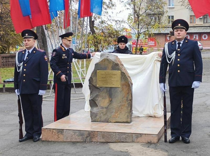 В Луганске появится памятник погибшим полицейским