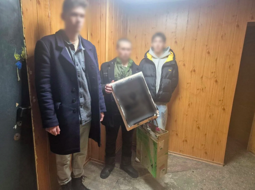 В Луганске задержаны «ночные художники», рекламировавшие наркошоп