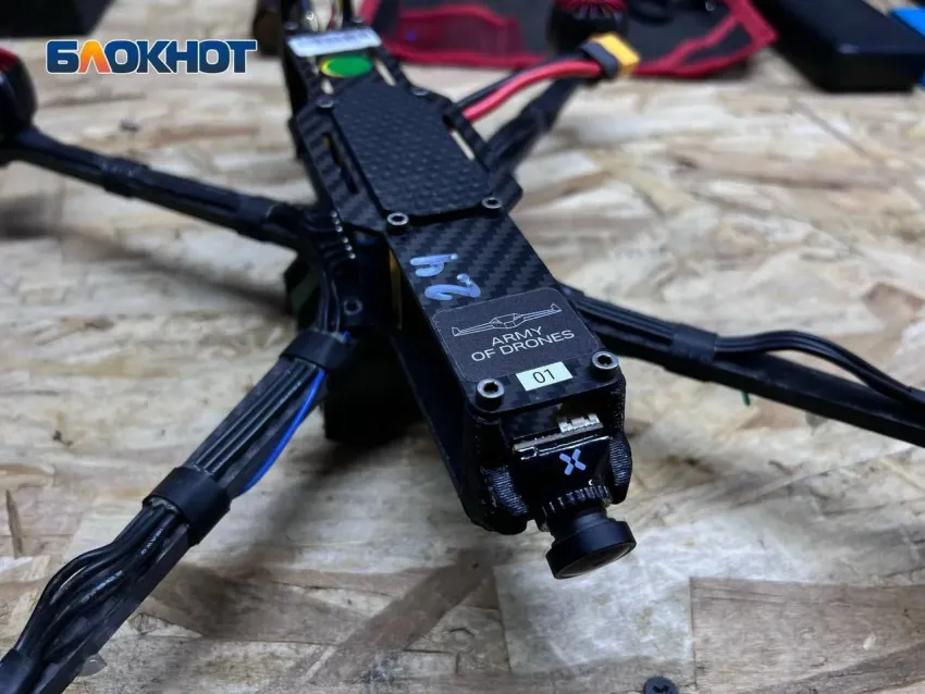 В Кременной ВСУ ударили дроном по мирным жителям возле магазина