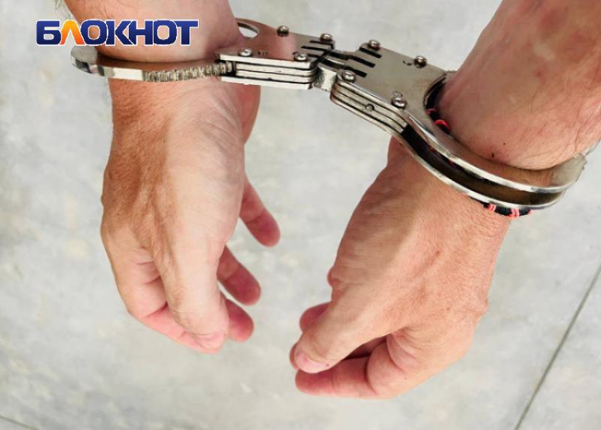 Дроппер из Алчевска похитил у пенсионера 200 тысяч